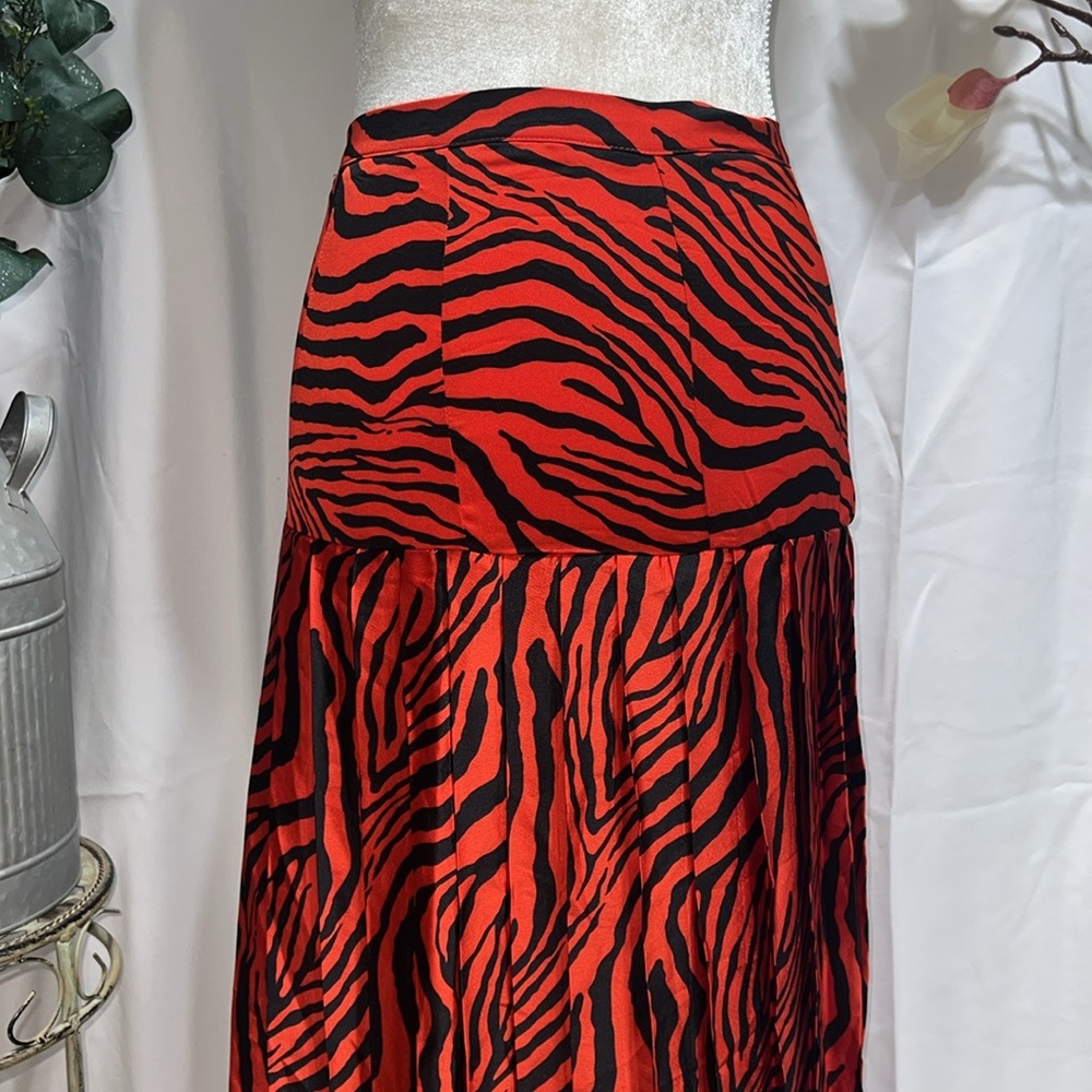 Beautiful skirt 😍 - Picture 3 of 11